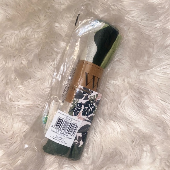 NEW NEVER WORN OS multi wear wrap - Picture 5 of 5